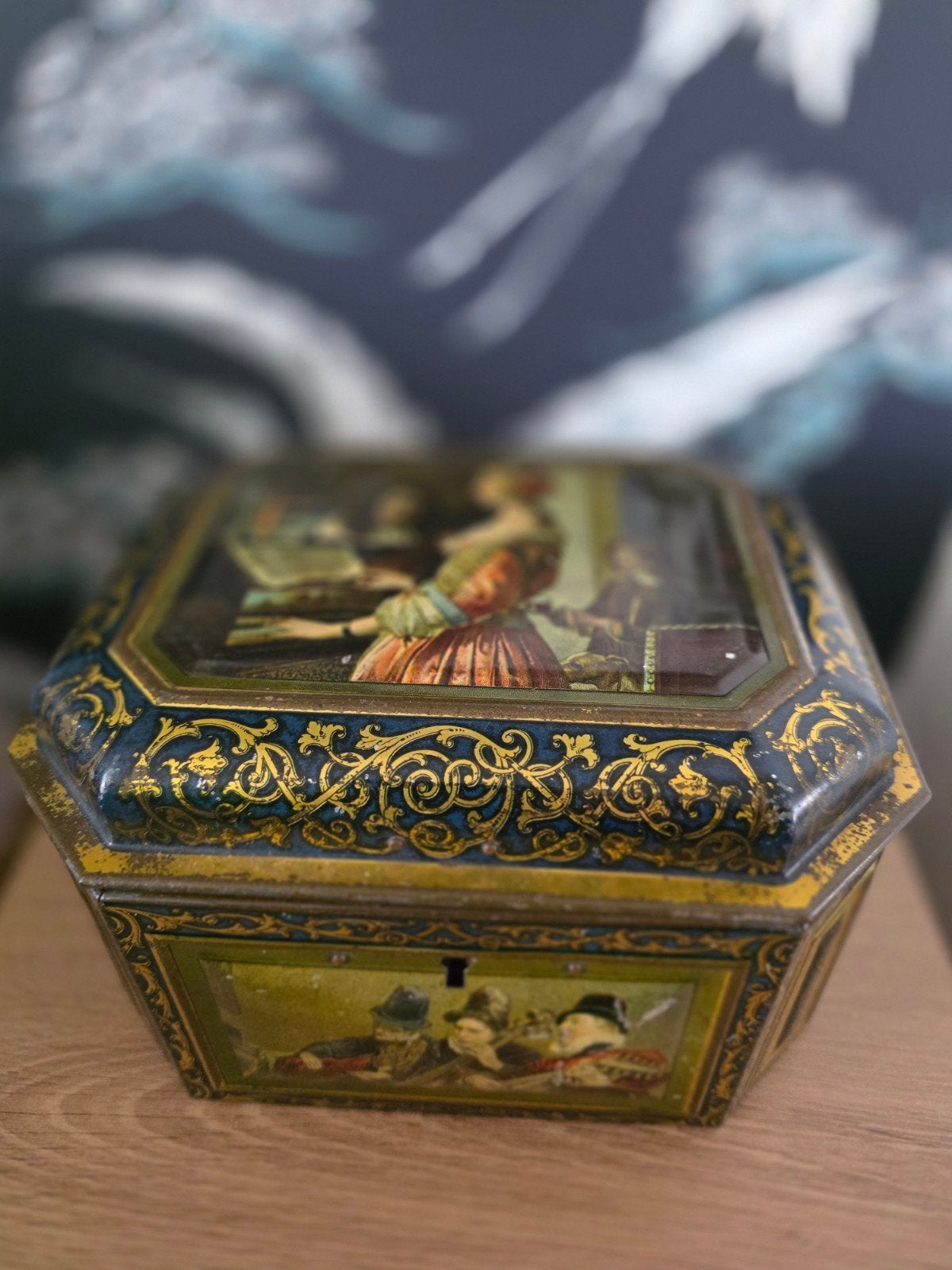 Rijkelijk gedecoreerd vintage blik van Pette te Wormerveer, Ophalen of Verzenden, Gebruikt, Overige