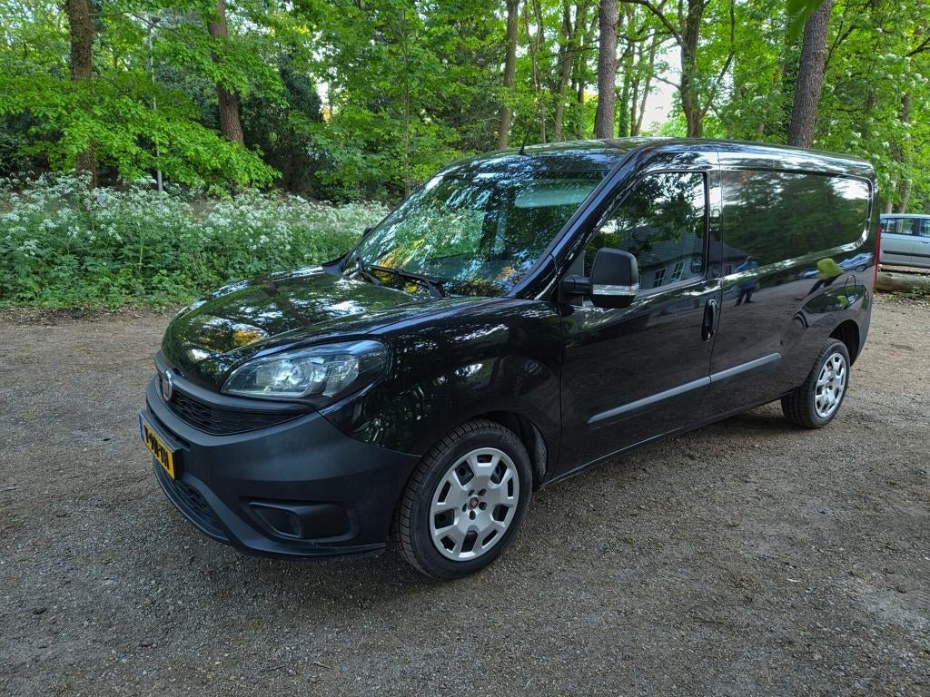 Fiat Doblo Carg  L2, Auto's, Bestelauto's, Voorwielaandrijving, Stof, 4 cilinders, Zwart
