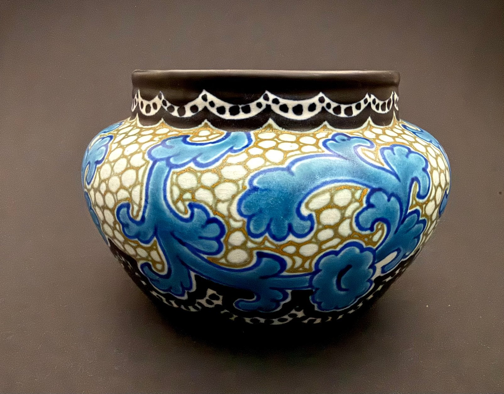 Aardewerken jugendstil/art-nouveau-cachepot plateel Gouda, Ophalen of Verzenden