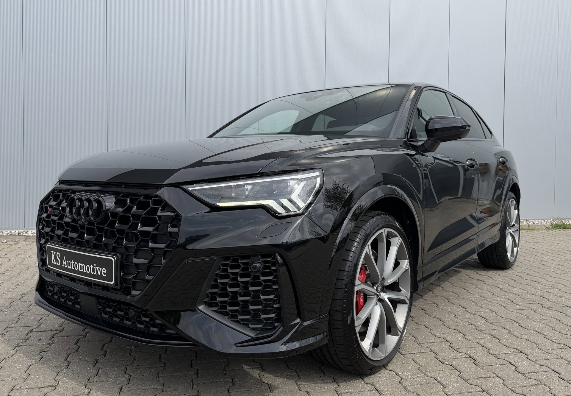 Audi Q3 Sportback RSQ3 2.5 TFSI 400PK Panoramadak, Dealer onderhouden, Gebruikt, Zwart, Automatische klimaatregeling