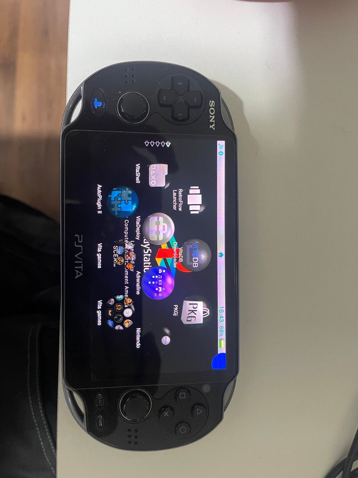 Ps vita PCH-1004, Spelcomputers en Games, Ophalen of Verzenden, Gebruikt, Zwart, Met camera