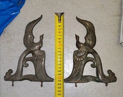 Antieke decoratieve beugels met vogelmotief (3 stuks), Ophalen