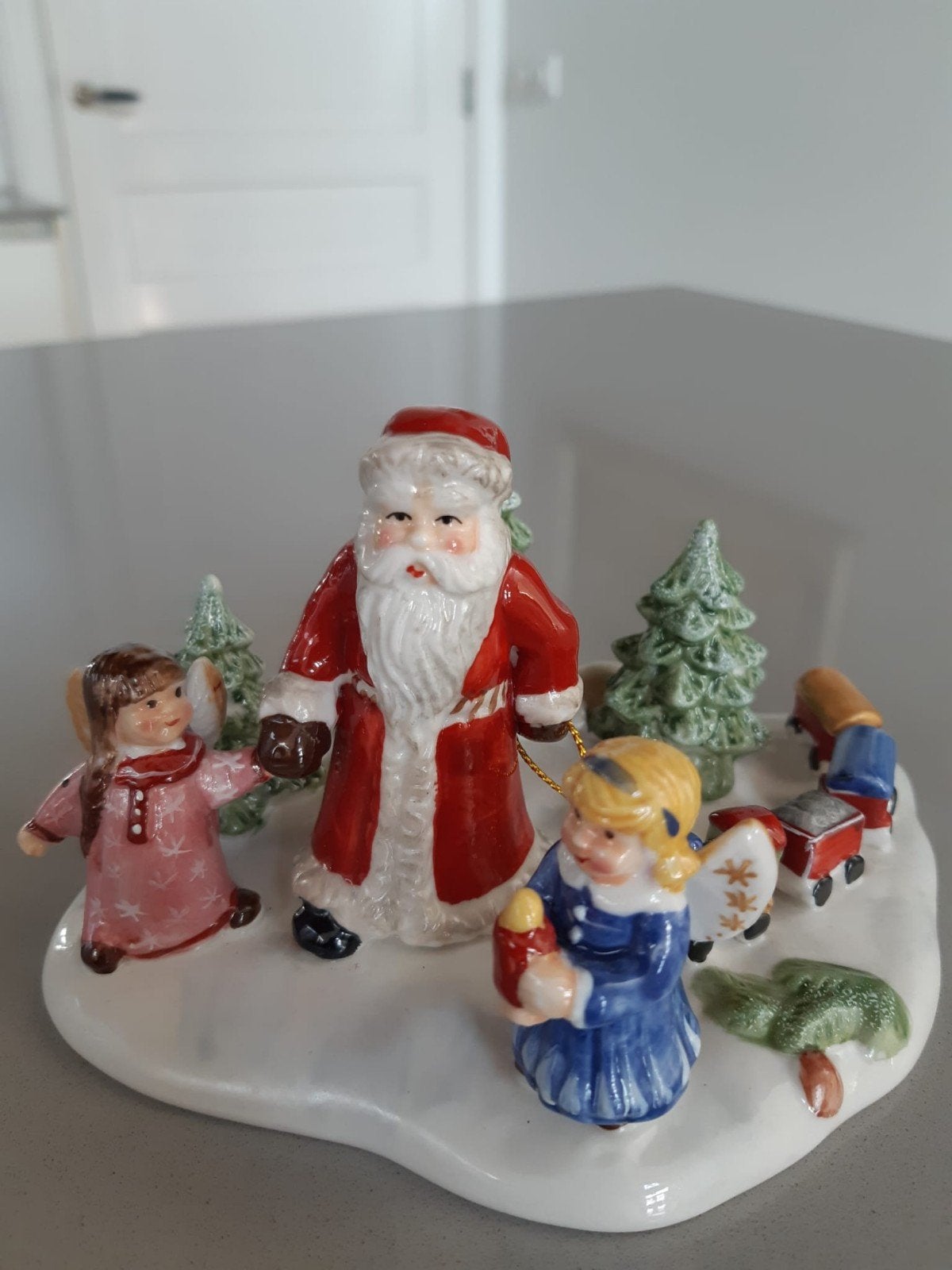 Kerstbeeld Kerstman met trein Villeroy & Boch Fairytale Park, Diversen, Ophalen of Verzenden