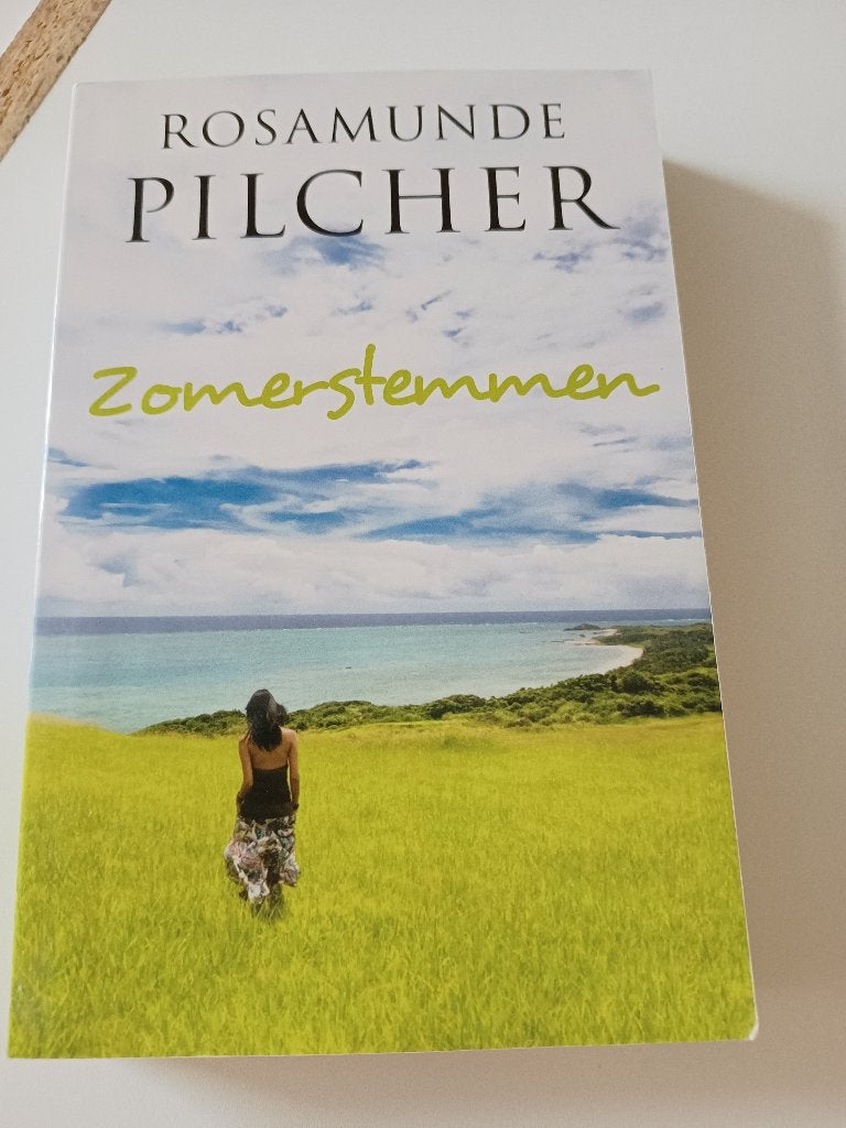 Rosamunde Pilcher - Zomerstemmen, Boeken, Ophalen of Verzenden, Gelezen