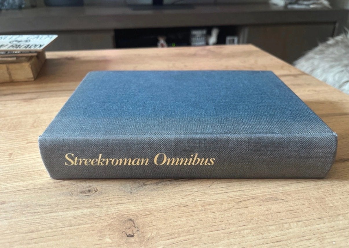 Streekroman Omnibus - De erfenis, Vogelvanger, Morgen is and, Ophalen of Verzenden, Zo goed als nieuw