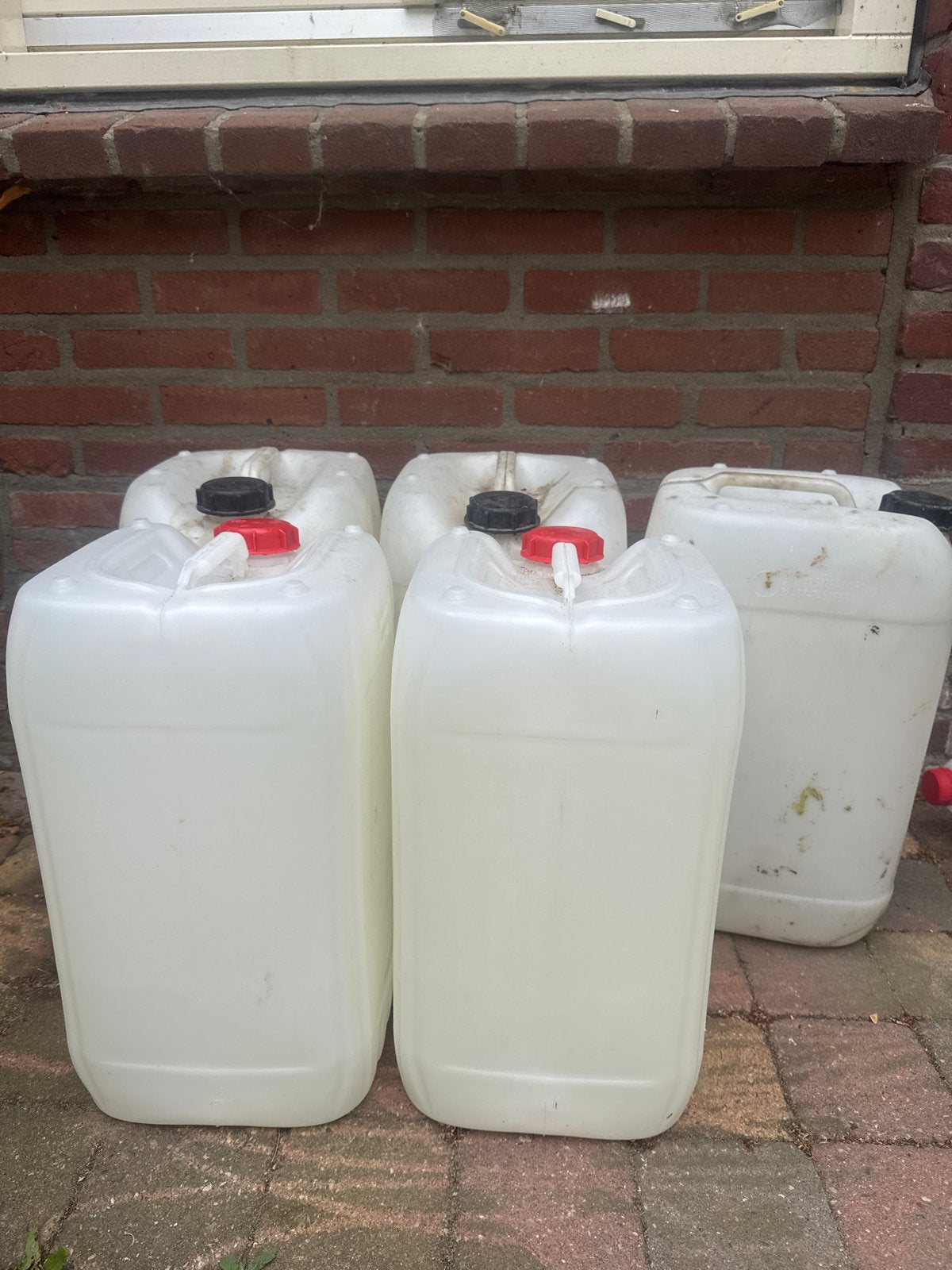 25L jerrycans, 5 stuks, Ophalen, Gebruikt, Bak of Kist, Minder dan 50 cm