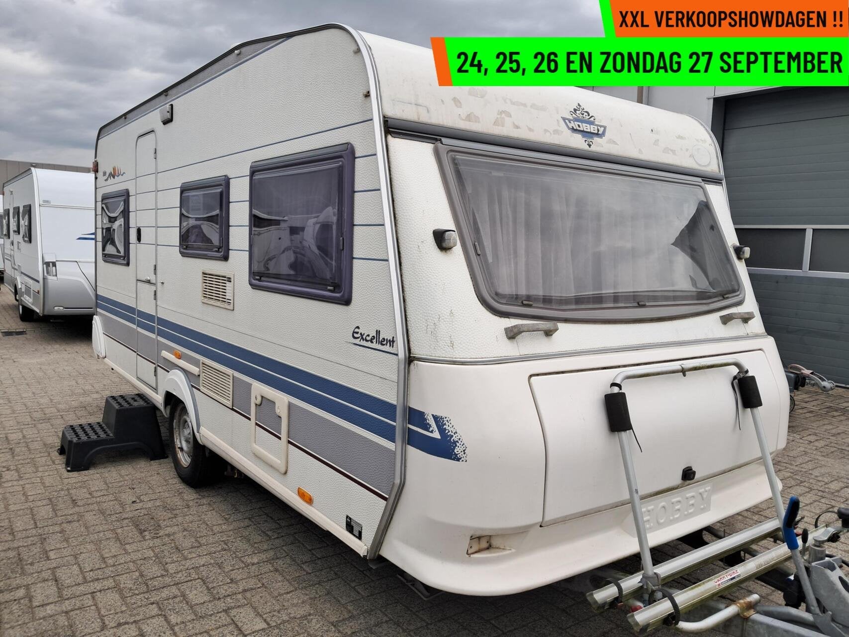 Hobby EXCELLENT 470 MOVER + VOORTENT + DWARSBED (OUTLETPLEIN, Rondzit, Hobby, Bedrijf, Serviceluik