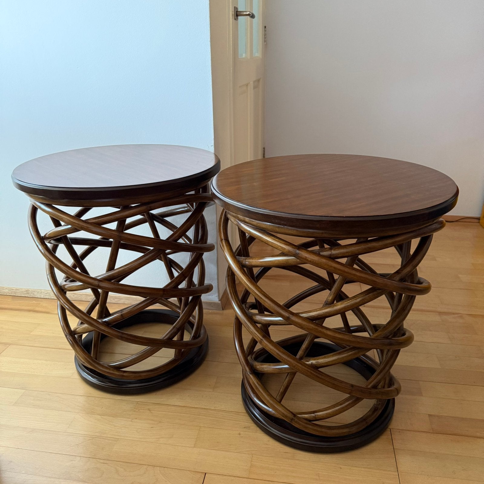 Tafels, bijzettafels, plantentafel, hout, bamboe, Boho style, Minder dan 55 cm, Rond, Zo goed als nieuw, Ophalen