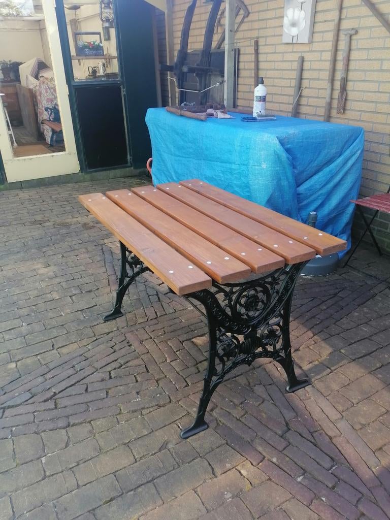 Gietijzeren Tafel met Houten Blad, Ophalen, Gebruikt, Rechthoekig, Hout