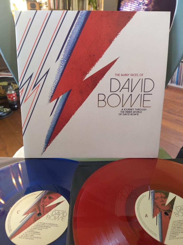 The Many Faces of David Bowie - Gekleurd Vinyl, Dubbel-LP, Ophalen of Verzenden, Zo goed als nieuw, 12 inch