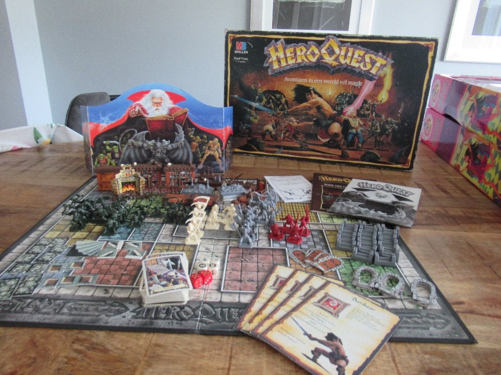 Het klassieke vintage bordspel Heroquest van MB. Vintage, Ophalen of Verzenden, Gebruikt