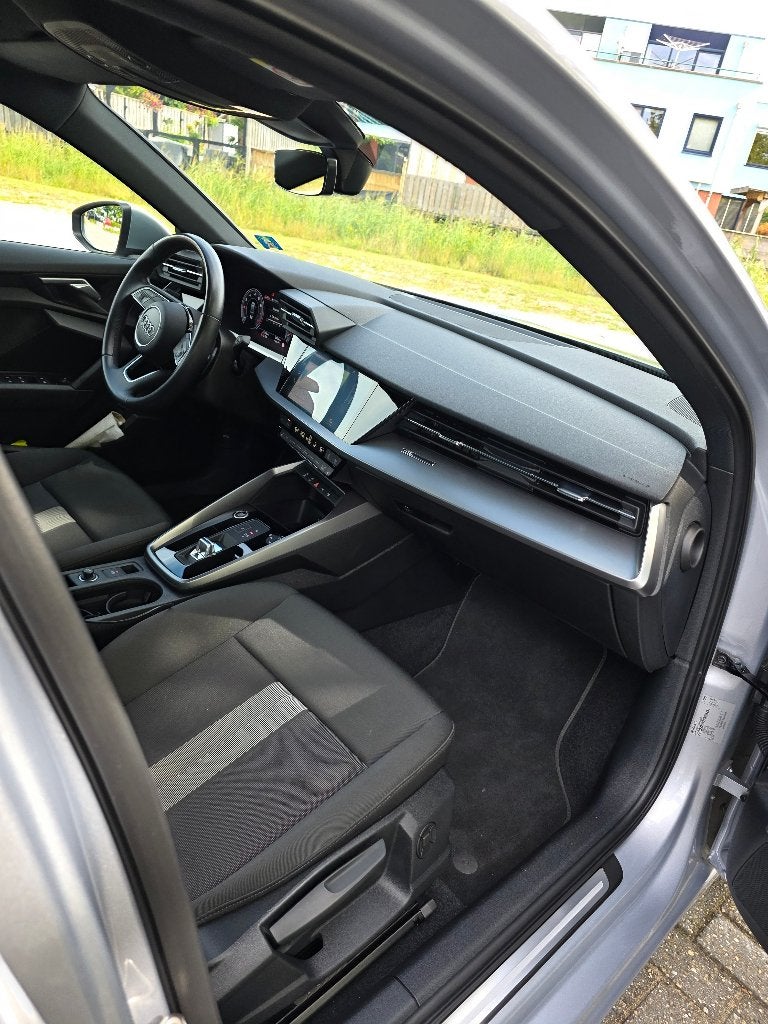Foto 12 van Audi A3 35 Tfsi 150pk Mhev S-tronic 2023 Grijs