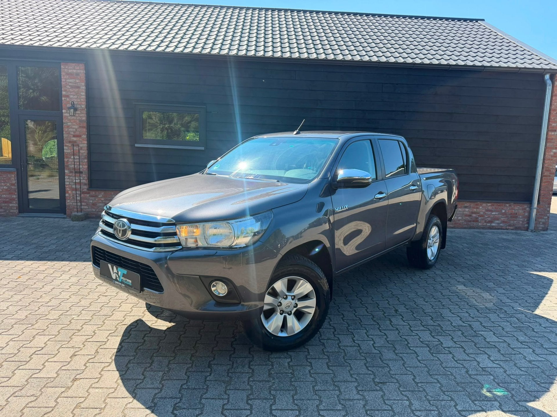 Toyota HiLux 2.4 D-4D - Marge - 5 Persoons - Automaat - 3500, Automaat, Stof, Gebruikt, Zwart
