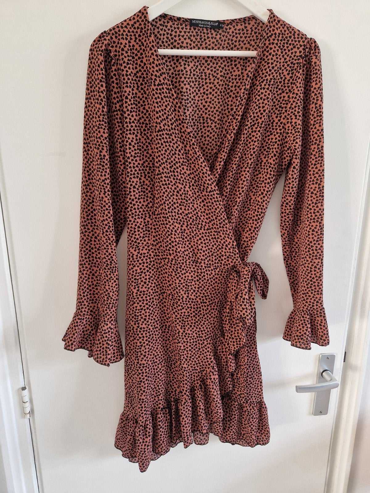 Musthaves by Elja overslagjurk met hartjesprint s/m, Overige kleuren, Ophalen of Verzenden, Zo goed als nieuw, Knielengte
