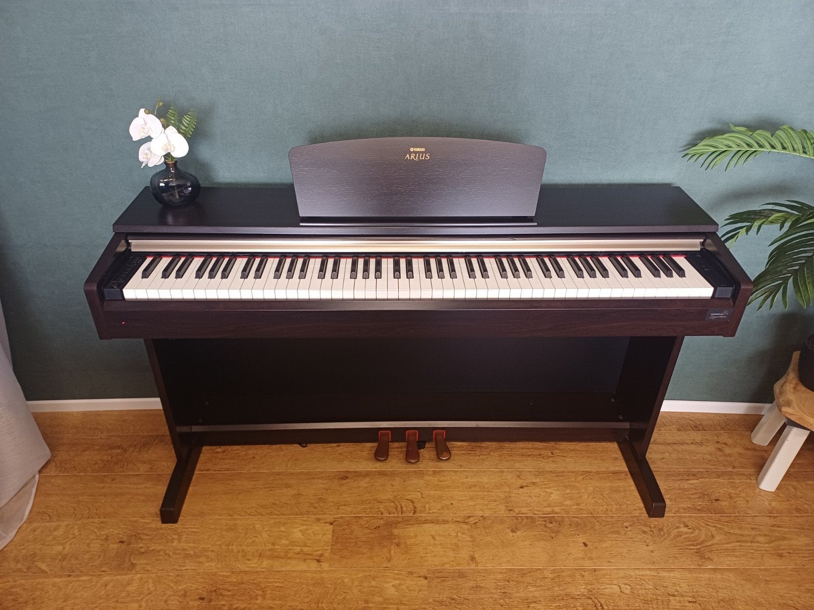 Yamaha Arius YDP-161 Digitale Piano, Bruin, Digitaal, Ophalen of Verzenden, Piano