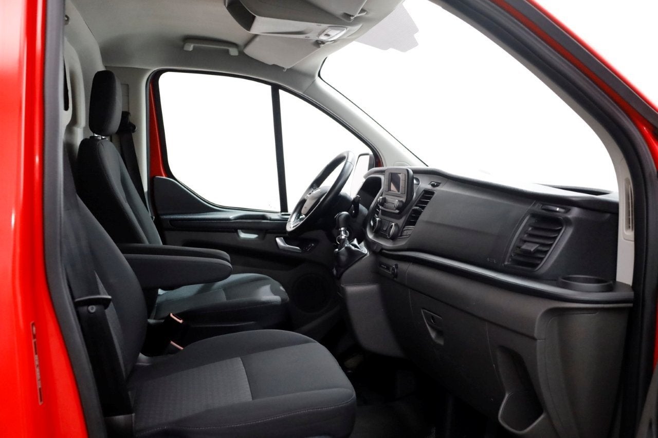 Ford Transit Custom 340 2.0 TDCI 130pk L2H1 Airco/Inrichting, Auto's, Voorwielaandrijving, Dealer onderhouden, 4 cilinders, 2800 kg