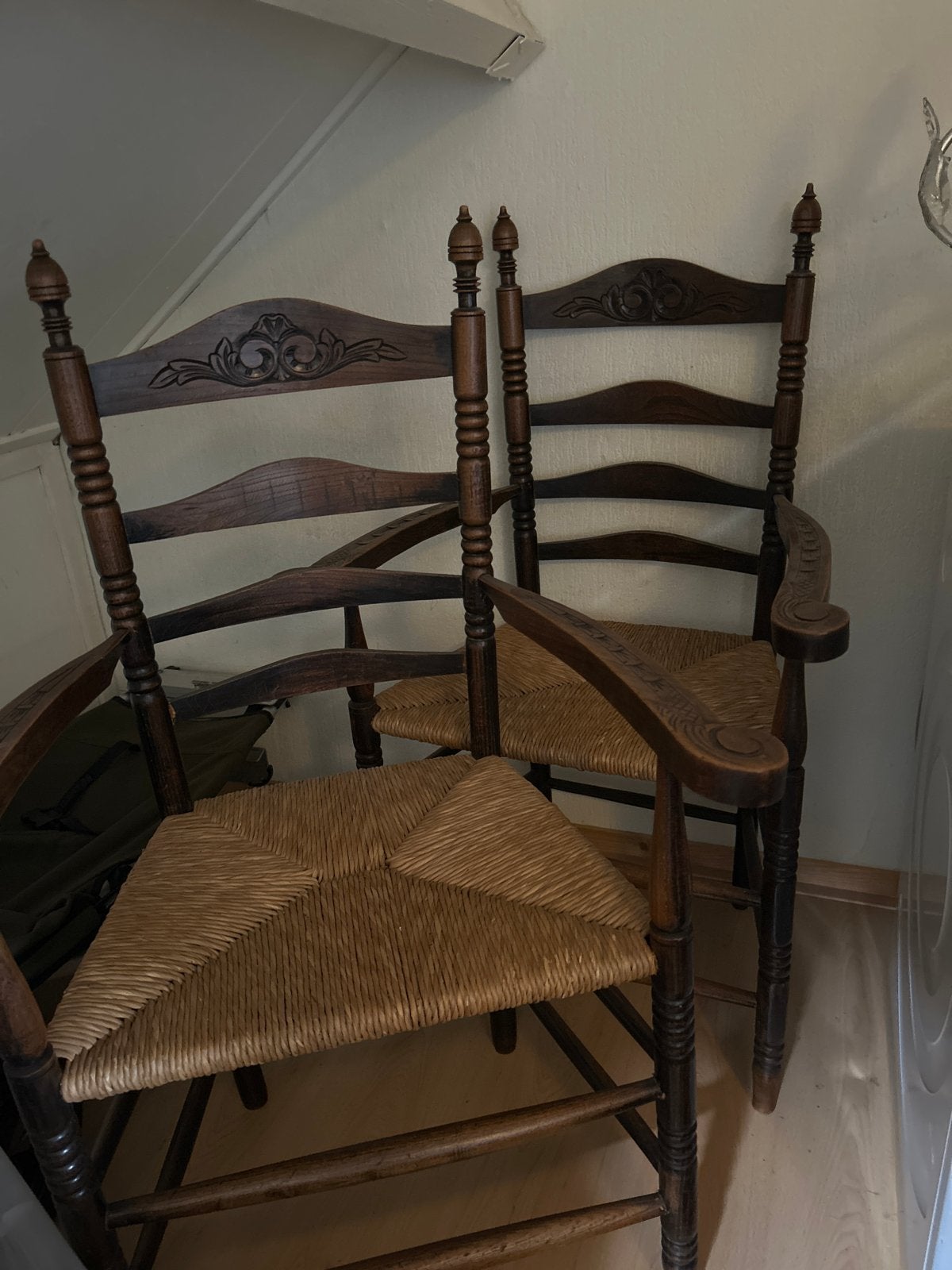 Set van 2 antieke houten stoelen met rieten zitting, Ophalen