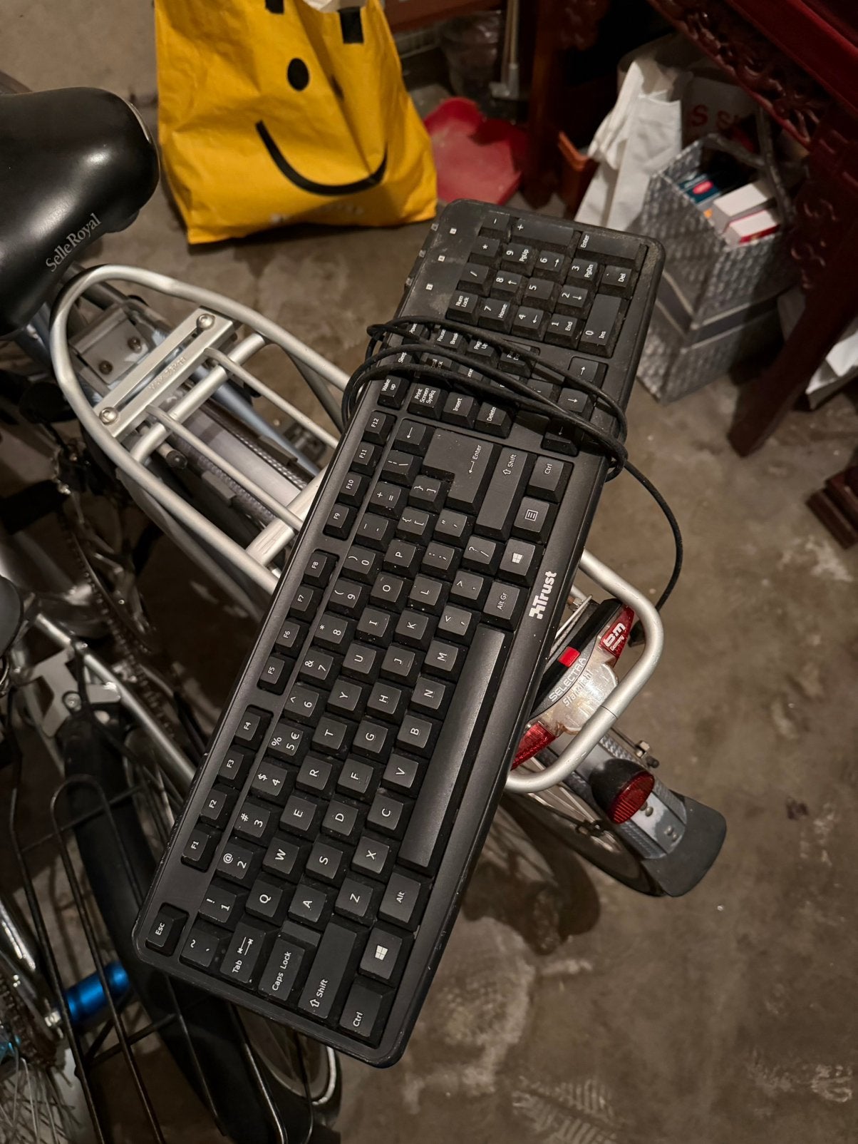 Trust Toetsenboard, Ophalen of Verzenden, Qwerty, Zo goed als nieuw, Bedraad