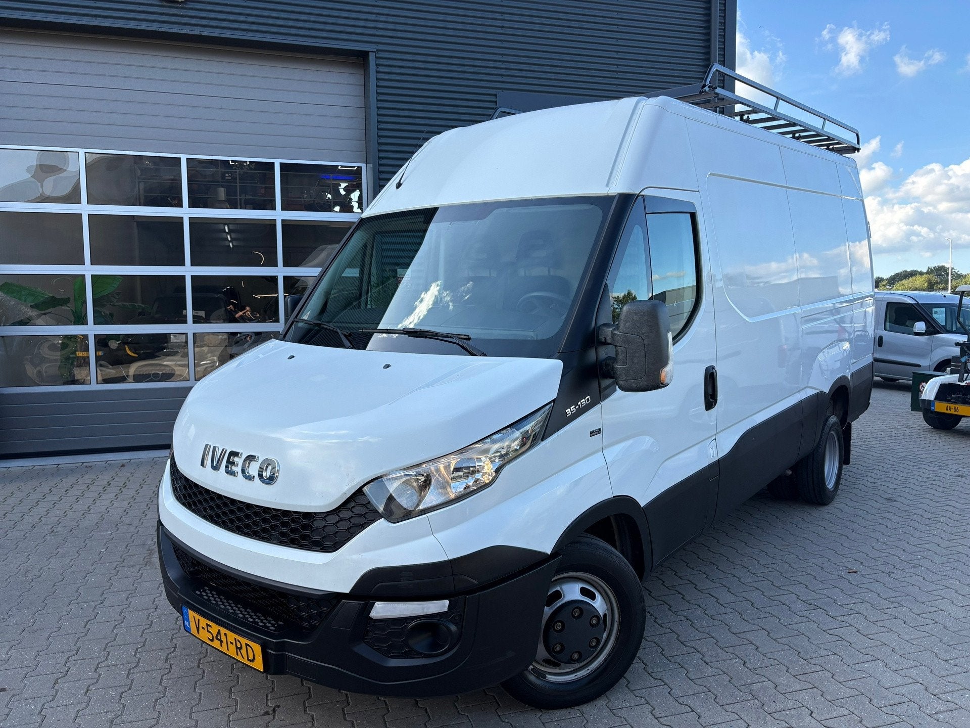 Iveco Daily 2.3 D Airco Dubbel Lucht, Auto's, 127 pk, Euro 5, Gebruikt, Zwart