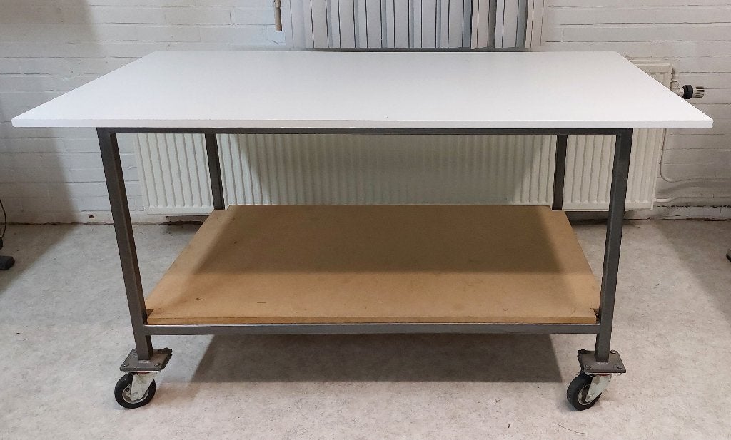 Verrijdbare werktafel / Inpaktafel (150 x 80 cm), Doe-het-zelf en Verbouw, Werkbanken, Ophalen, Gebruikt, 70 tot 120 cm