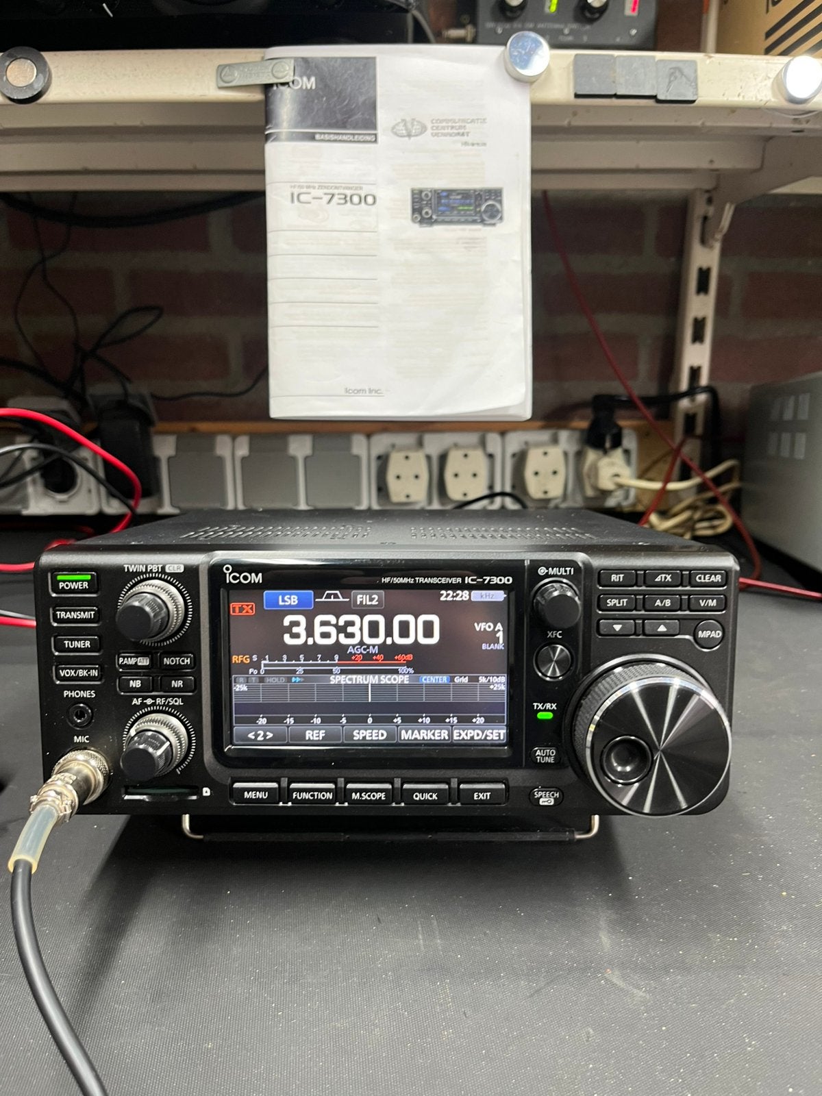 Icom 7300 hf, Ophalen of Verzenden, Zo goed als nieuw
