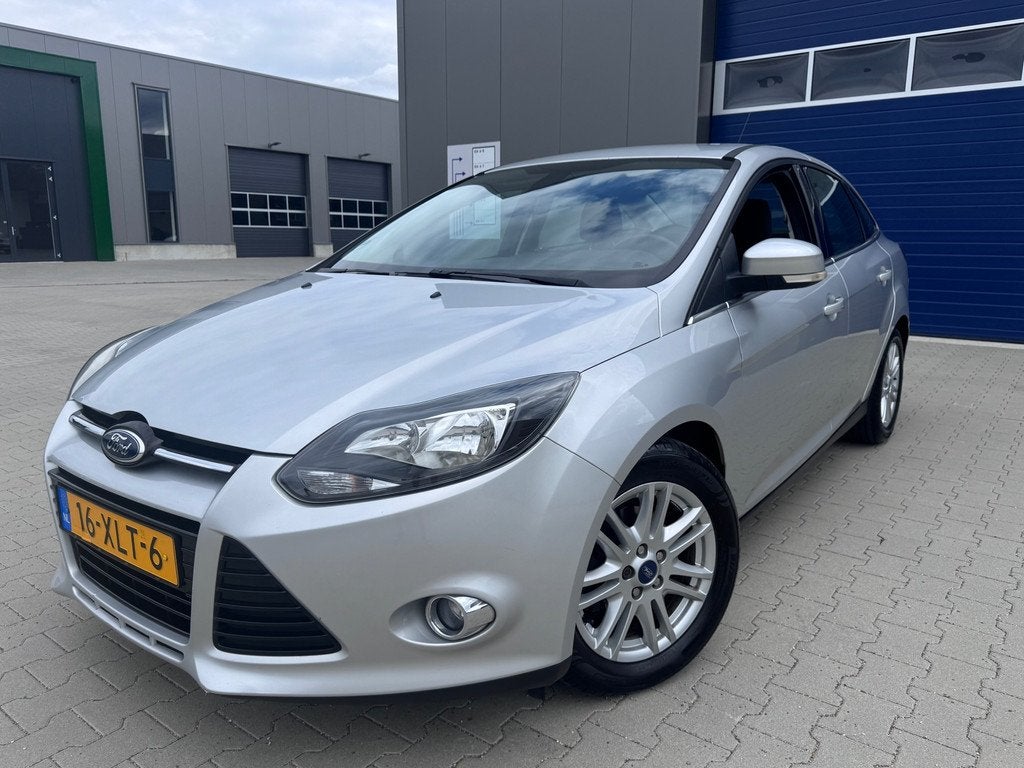 Ford Focus 1.6 TI-VCT Titanium Automaat nap!, Auto's, Ford, Gebruikt, Zwart, 4 cilinders, Origineel Nederlands