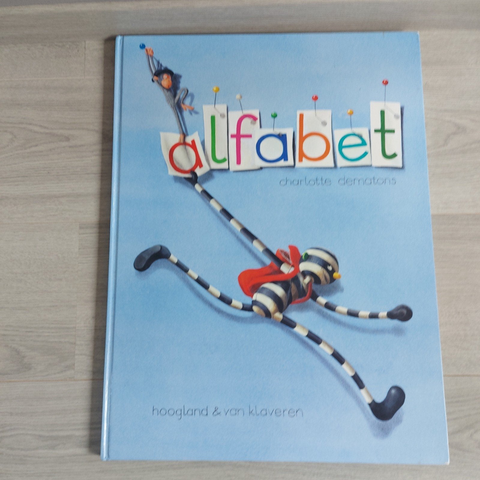 Charlotte Dematons - Alfabet - grote editie, Boeken, Ophalen of Verzenden, Zo goed als nieuw, Charlotte Dematons
