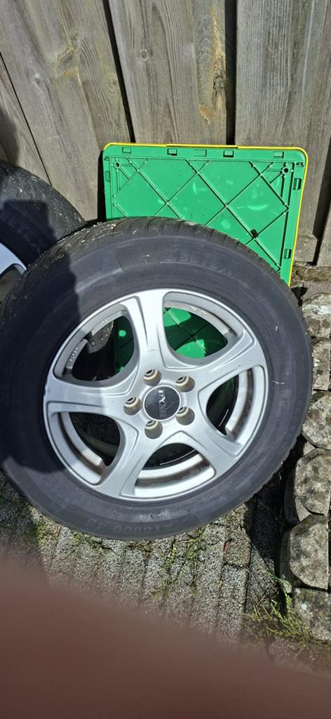 Gebruikte velgen 14inch banden nog in goeie staat, Ophalen, Zo goed als nieuw