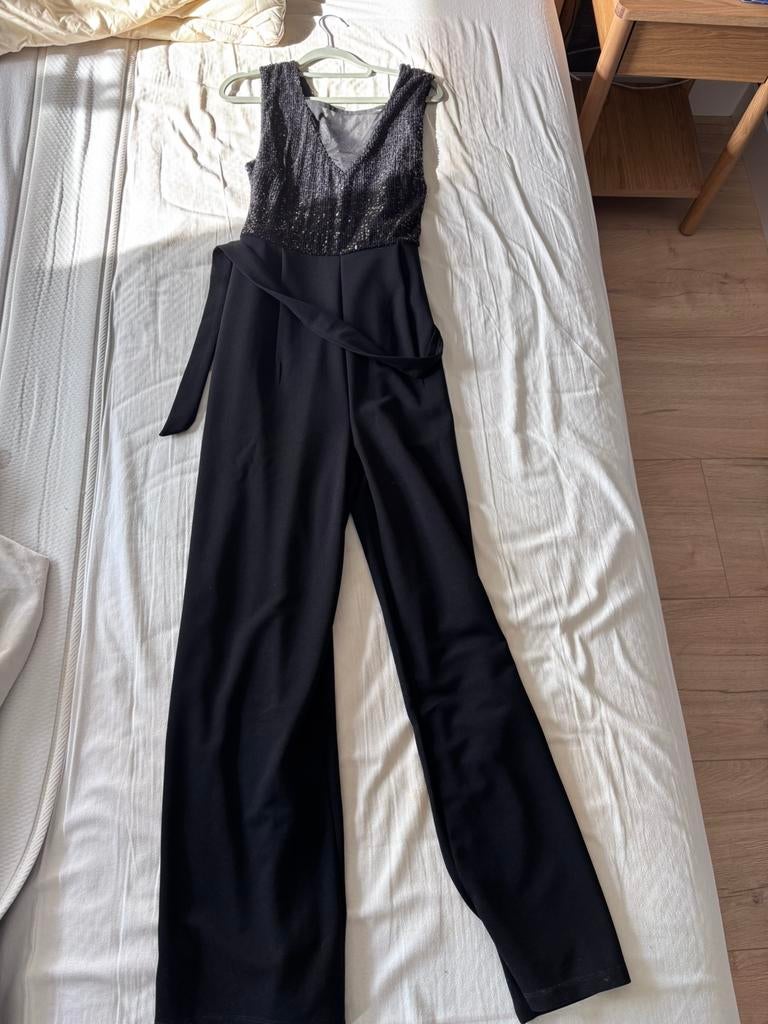 Jumpsuit met pailletten maat 40/42, Kleding | Dames, Jumpsuits, Ophalen, Zo goed als nieuw, Maat 38/40 (M), Zwart