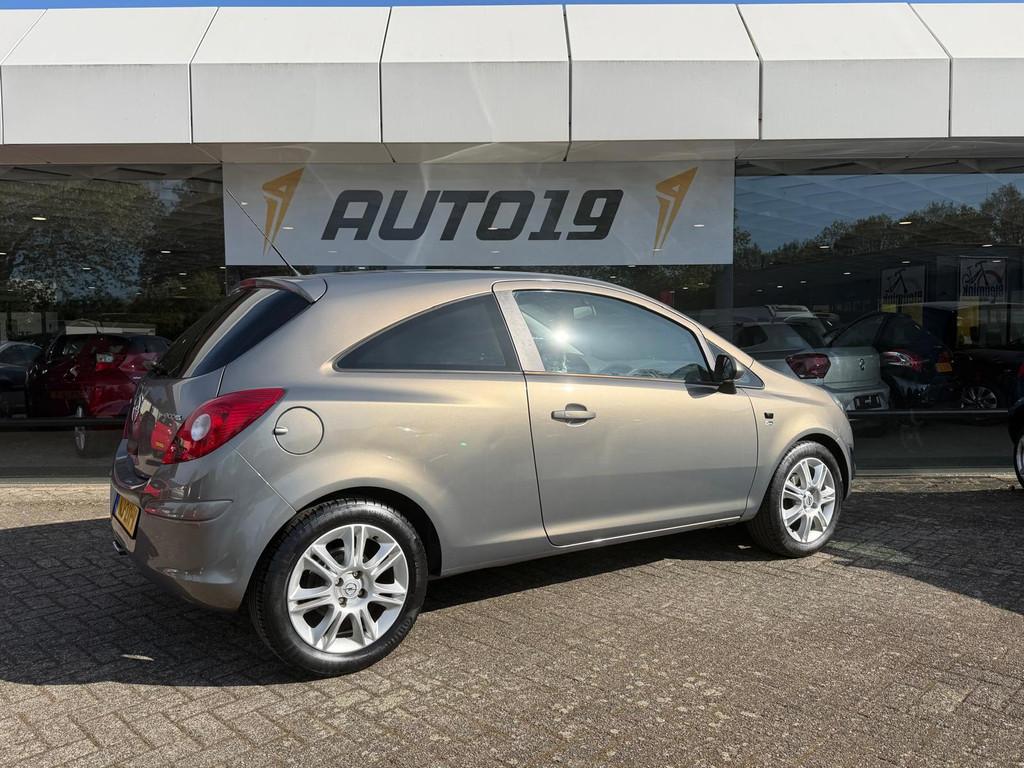 Opel Corsa 1.2-16V 51kW EcoFlex Anniversary Edition '150 Ope, Voorwielaandrijving, Euro 5, 450 kg, 4 cilinders
