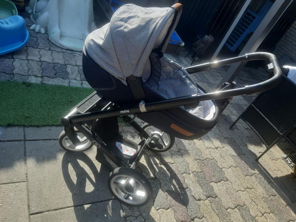 Wandelwagen met extra wiel en maxicosi adapters, Ophalen