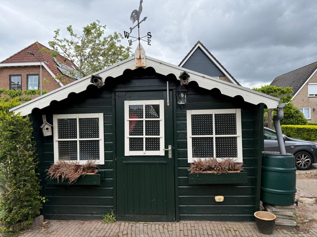Gratis tuinhuisje zelf demonteren, Tuin en Terras, Tuinhuizen, 200 tot 400 cm, Tuinhuis, Zo goed als nieuw, 2 ramen