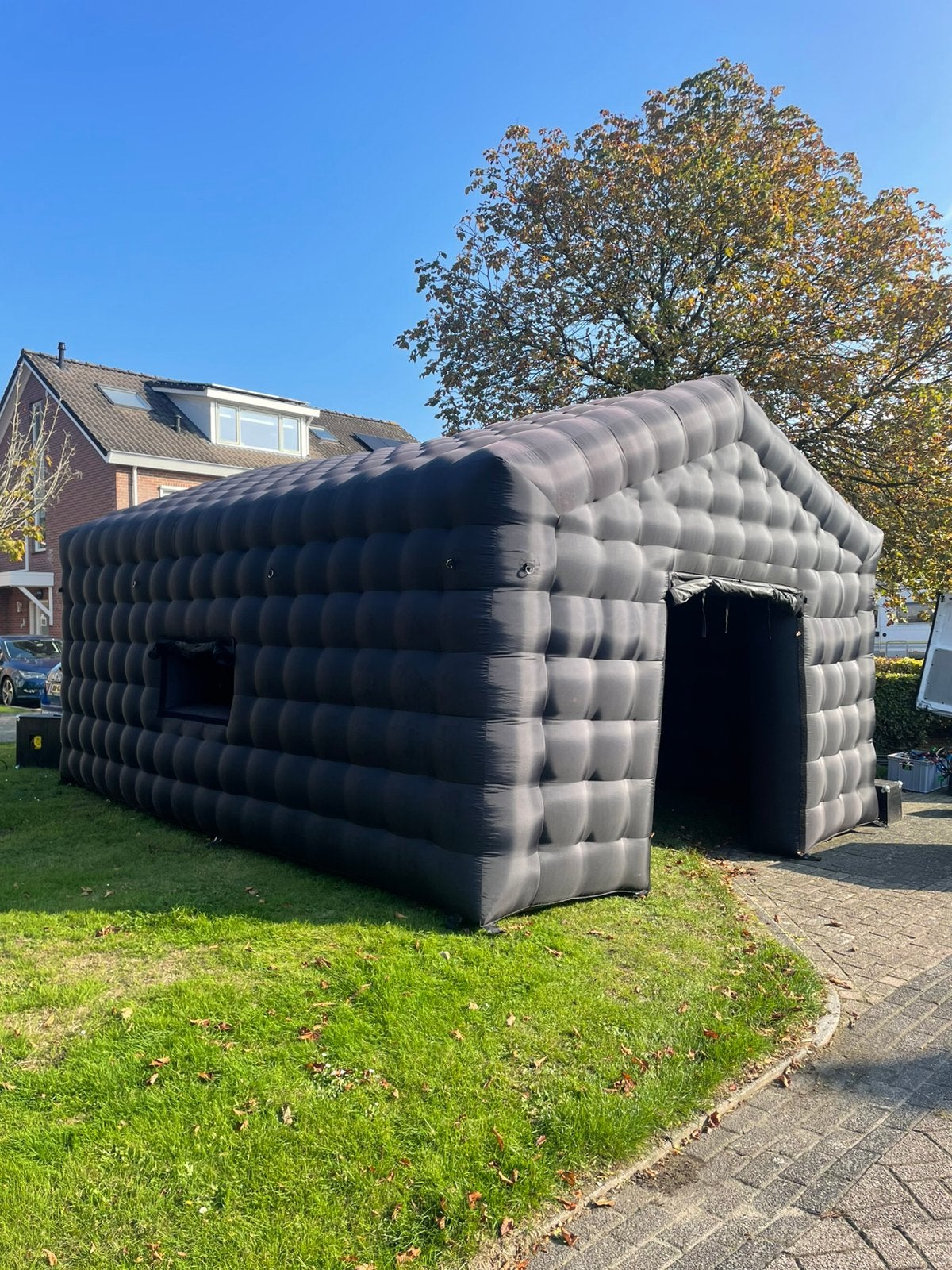 Opblaasbare partytent/nachtclub te huur., Tuin en Terras, Partytenten, Ophalen of Verzenden, Zo goed als nieuw, 5 tot 8 meter
