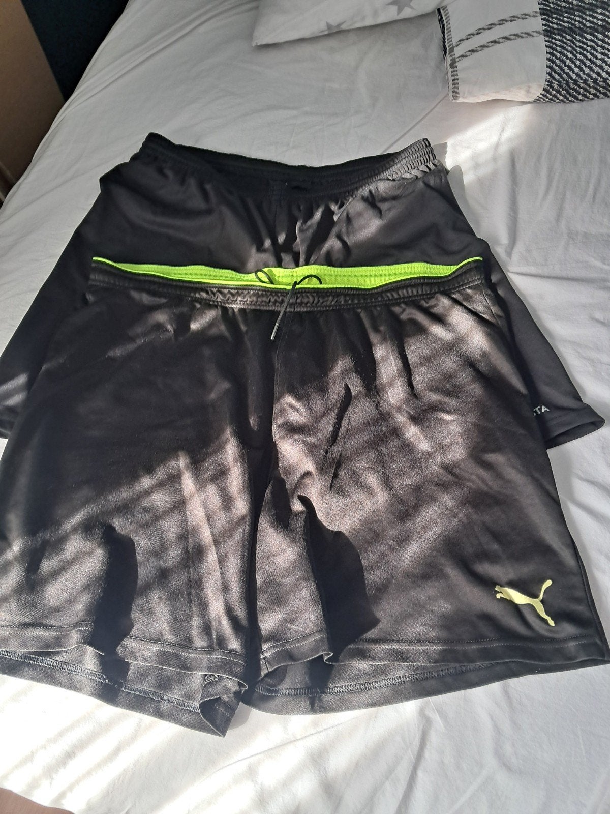 2 sportbroekjes XXL, Ophalen of Verzenden, Zo goed als nieuw, Overige maten, Voetbal