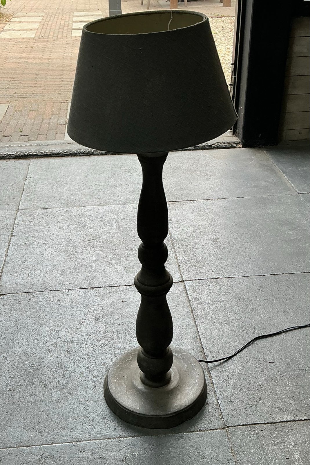 Stijlvolle houten vloerlamp met stoffen kap, Ophalen, Gebruikt, 100 tot 150 cm, E27 (groot)