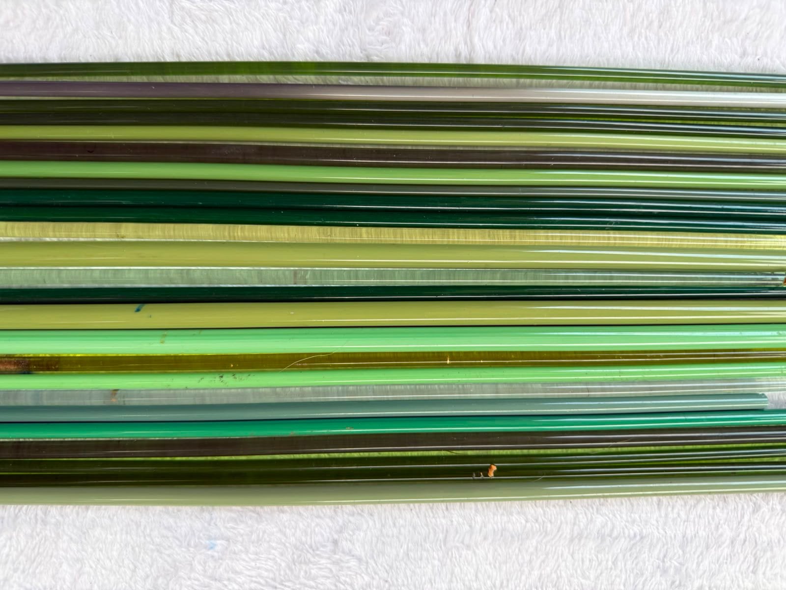 25 Glasstaven groen tinten t.b.v.branden glaskralen -NIEUW-, Hobby en Vrije tijd, Kralen en Sieraden maken, Verzenden, Nieuw, Overige typen