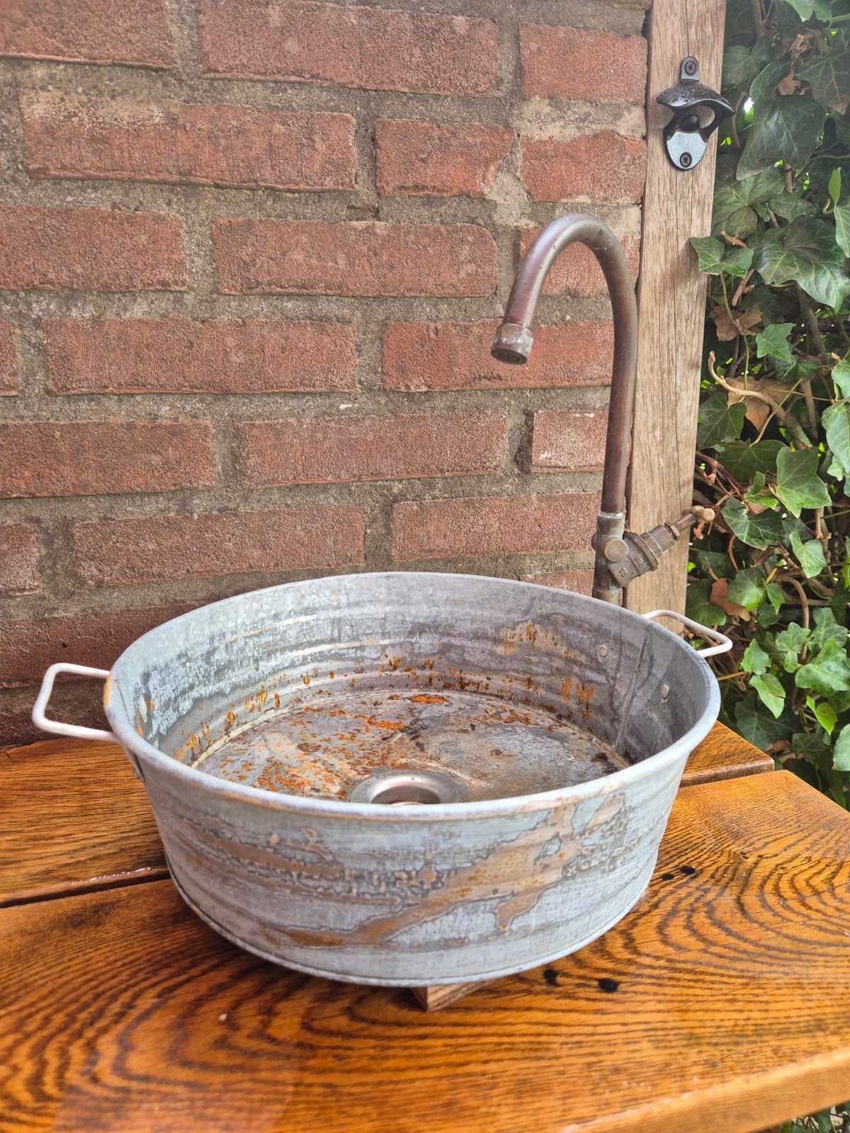 Zinken wasbak met handgemaakte koperen kraan - Buitenkeuken, Zilver, Ophalen of Verzenden, Metaal, Overige typen