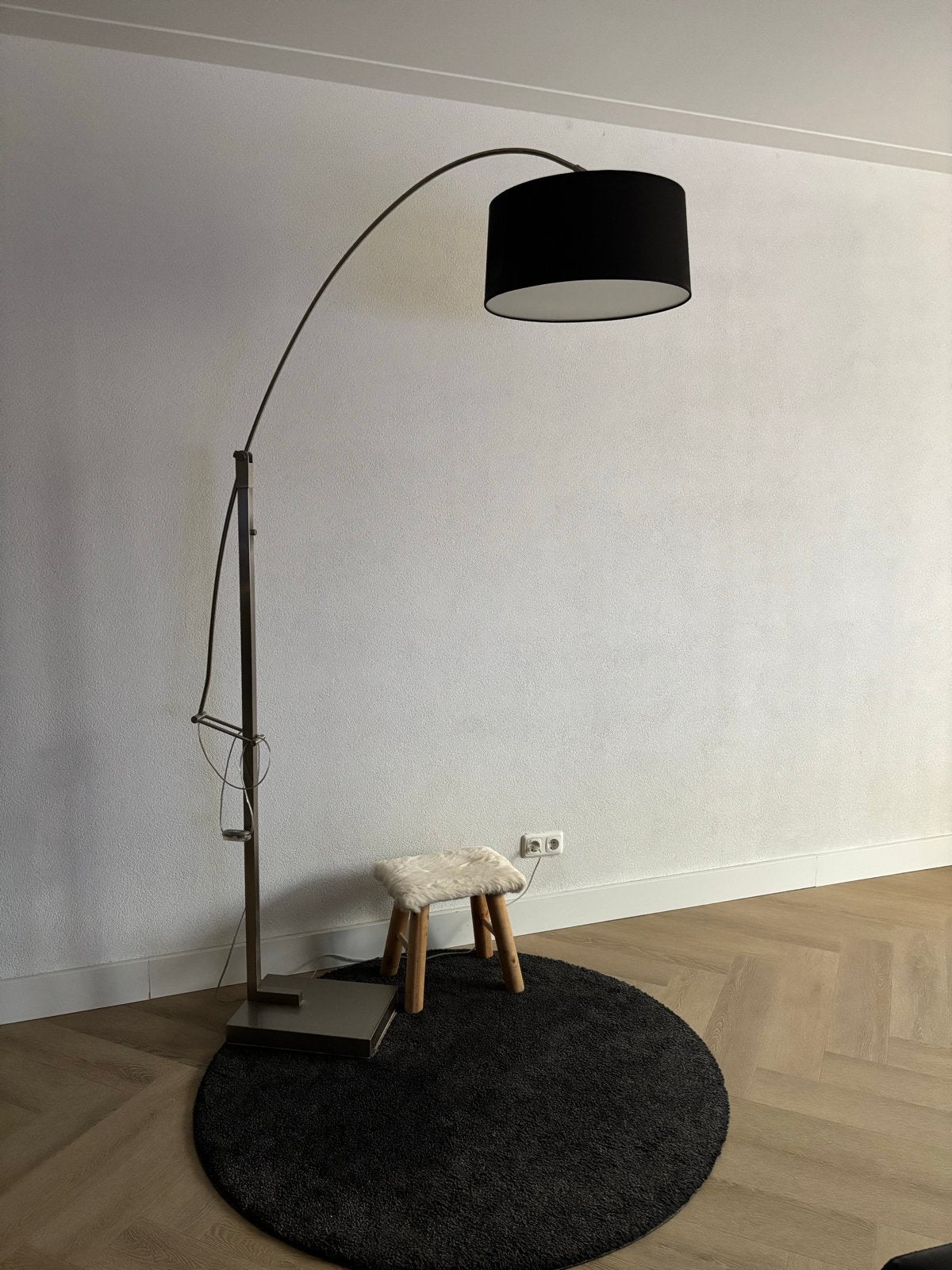 Booglamp met zwarte kap - kap naar eigen smaak te vervangen, Huis en Inrichting, Ophalen, Gebruikt, E27 (groot), Metaal