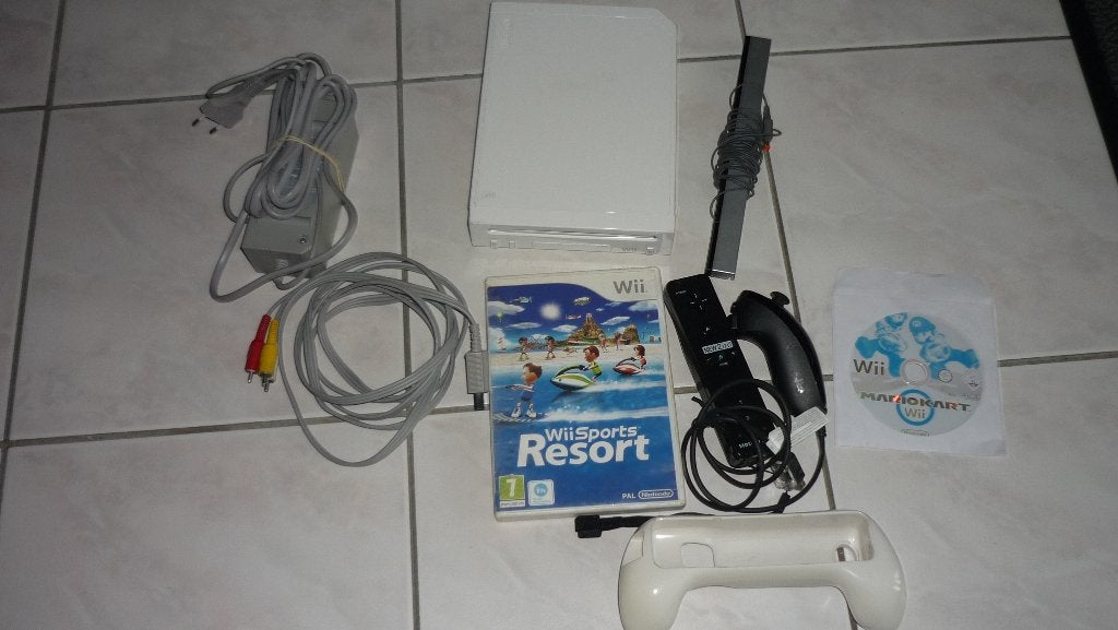 Nintendo Wii met MarioKart en Wii Sports, Spelcomputers en Games, Spelcomputers | Nintendo Wii, Ophalen of Verzenden, Zo goed als nieuw