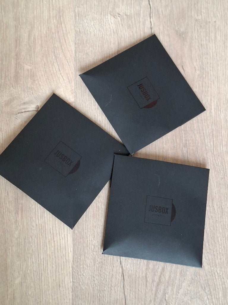 Jusbox parfums samples ( 3 st.), Sieraden, Tassen en Uiterlijk, Ophalen of Verzenden, Nieuw