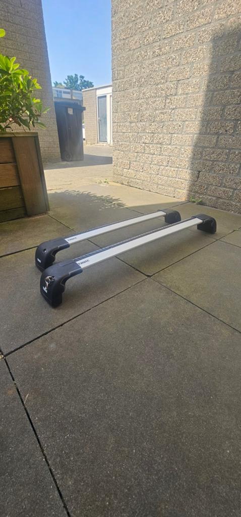 Thule Wingbar Edge dakdragers met dakrailing, Auto diversen, Dakdragers, Ophalen of Verzenden