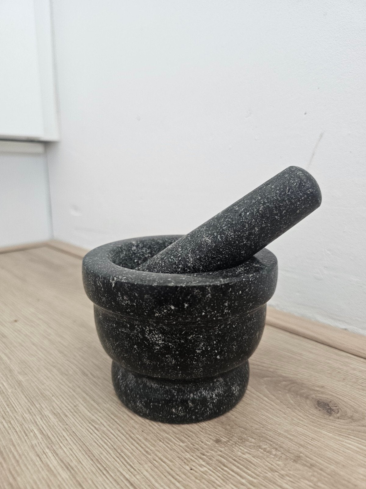 Vijzel met stamper - Als nieuw! Massief vergiet, Ophalen, Zo goed als nieuw