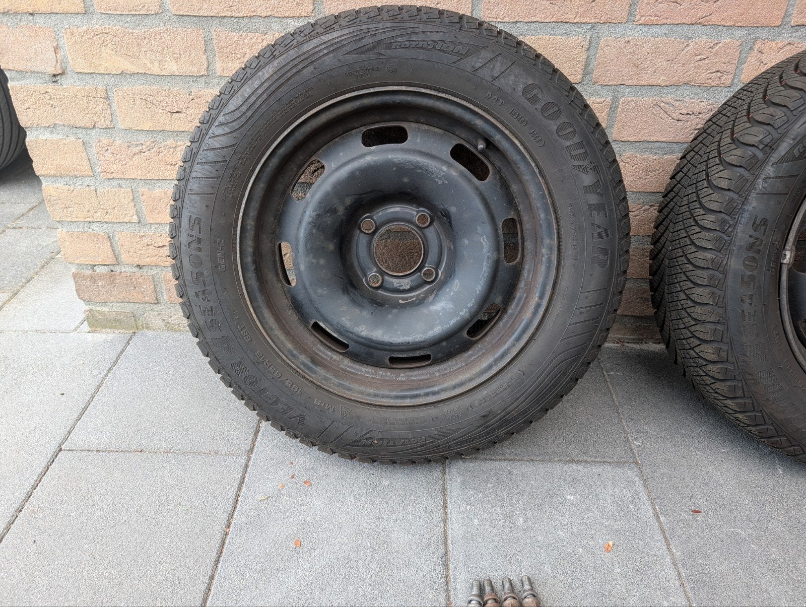 4 Goodyear Vector 4 Seasons banden 185/65 R15, Ophalen, Gebruikt, 15 inch, Banden en Velgen