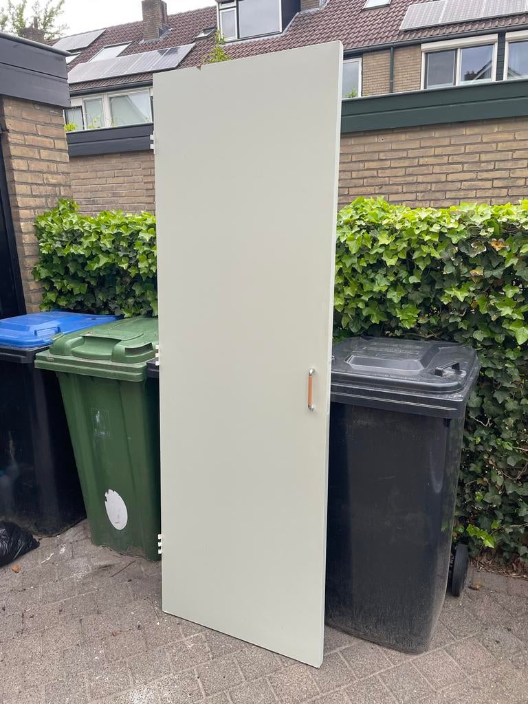 Stompe binnendeur 67,5x202cm met lichte beschadiging, Ophalen, Gebruikt