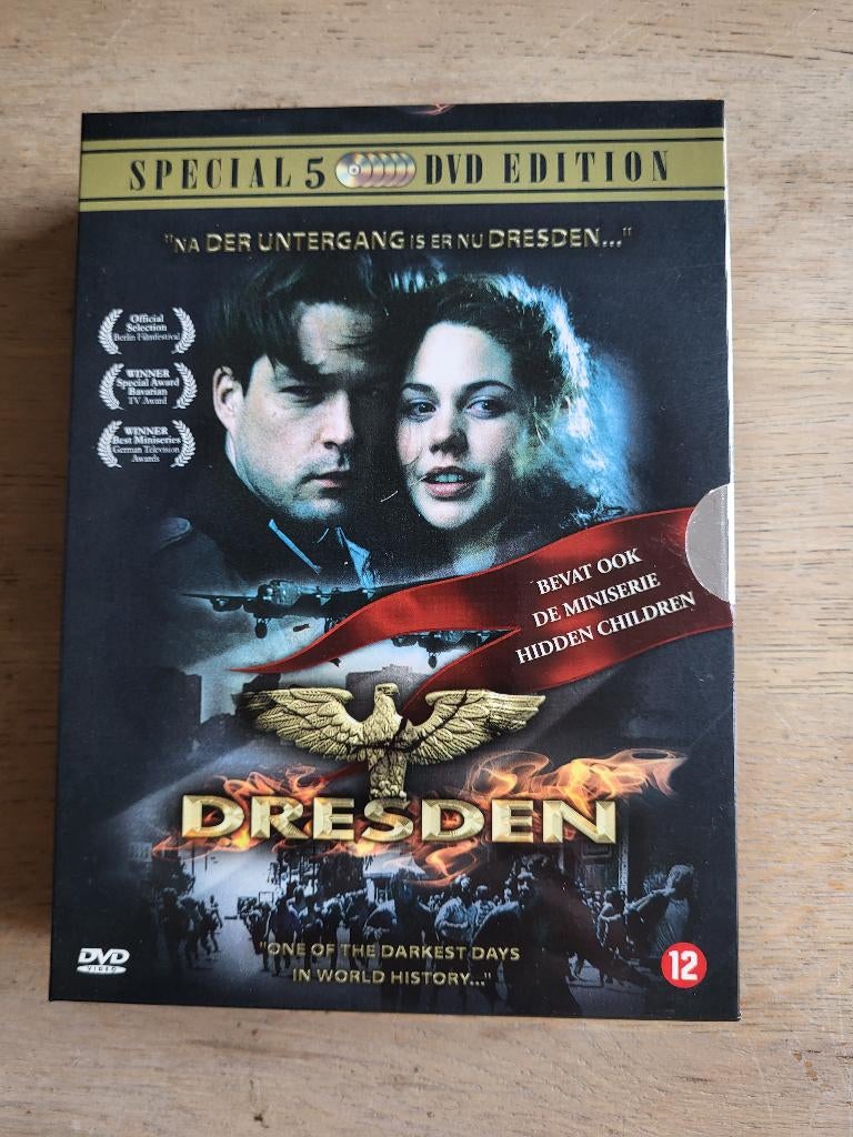 DVD 2 in 1 box Dresden en Hidden children WOII, Alle leeftijden, Ophalen of Verzenden, Zo goed als nieuw