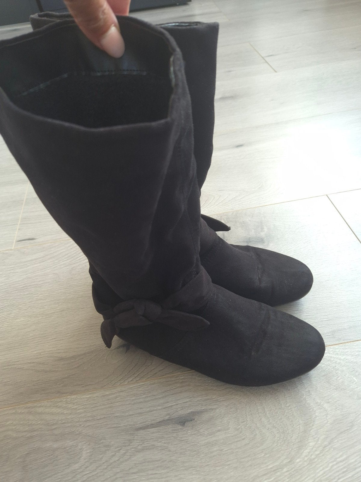 Ariane zwarte suède-look laarzen met strik – Maat 37, Hoge laarzen, Zwart, Ariane, Ophalen of Verzenden