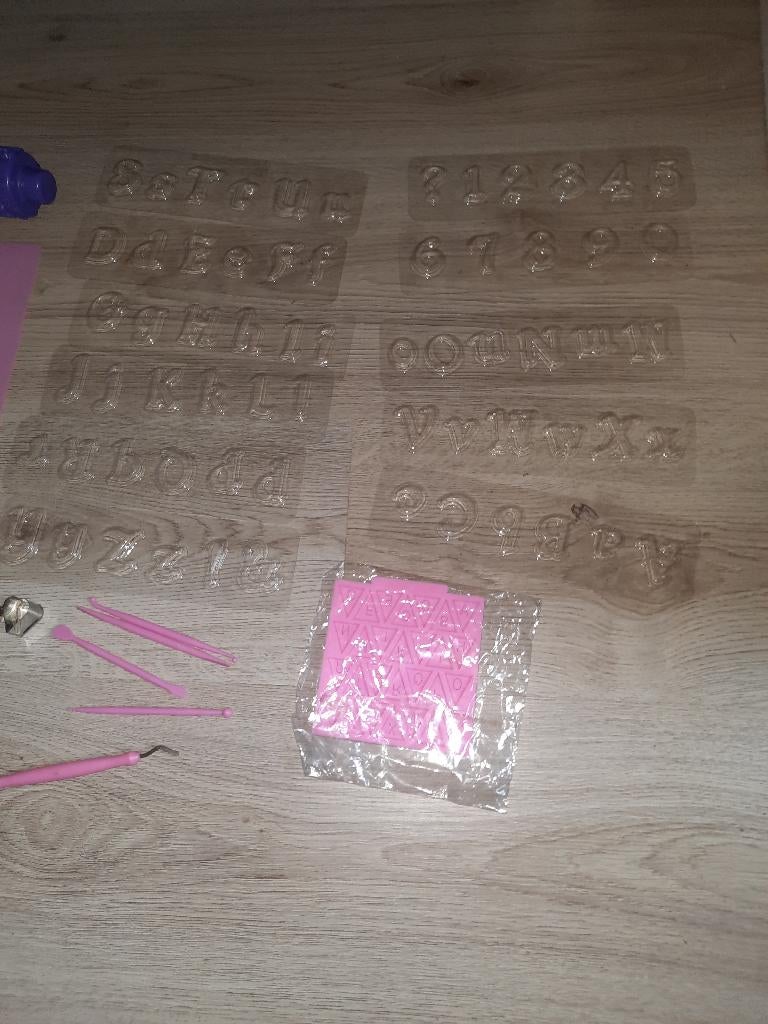 bakpakket fondant cupcakes taart mallen roller, Ophalen of Verzenden, Zo goed als nieuw, Taarten of Cupcakes, Versiering