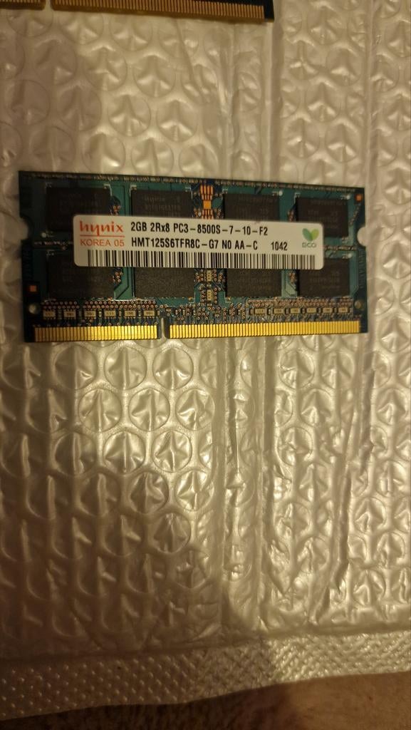 Hynix 2GB DDR3 RAM PC3-8500S Laptop Geheugen, Gebruikt, DDR3, Ophalen of Verzenden, 2 GB