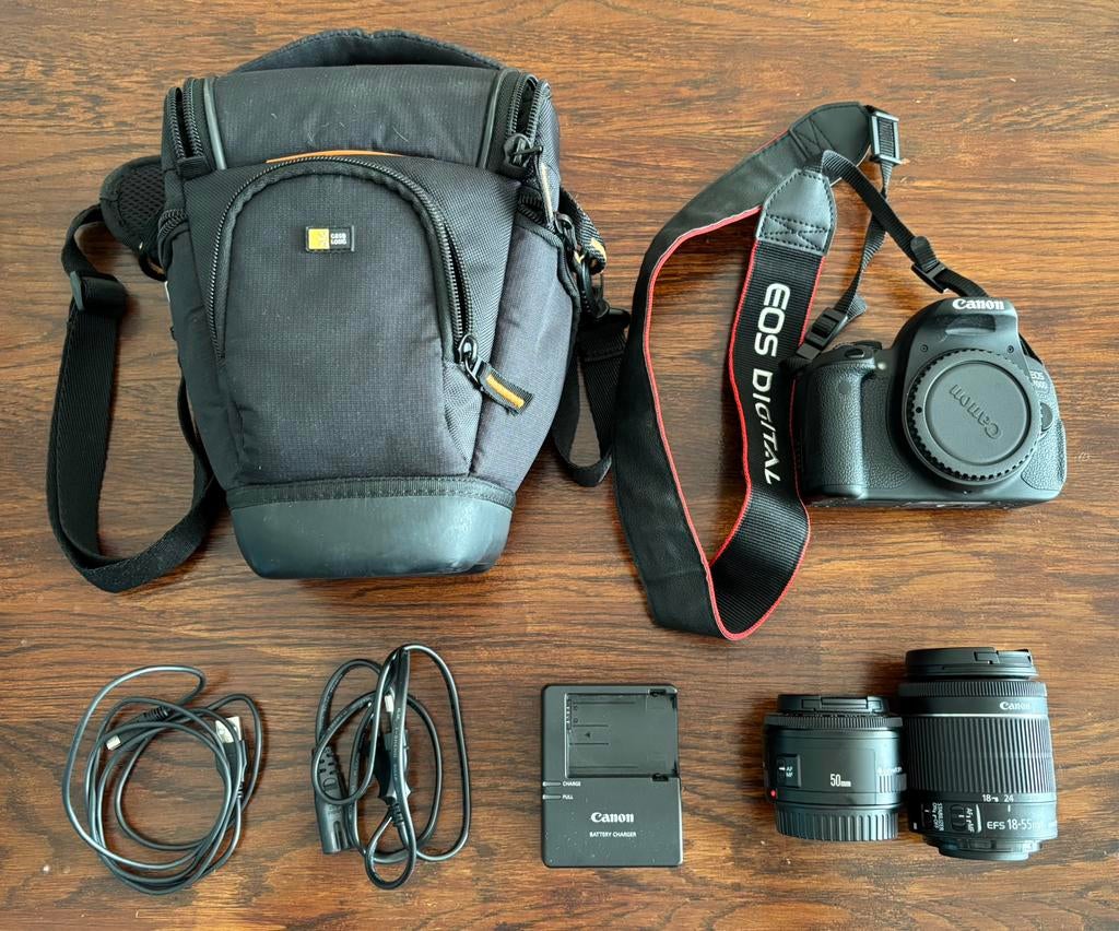 Canon EOS 700D + twee lenzen (18-55mm en 50mm) + attributen, Ophalen of Verzenden, Zo goed als nieuw, Canon, Geen optische zoom