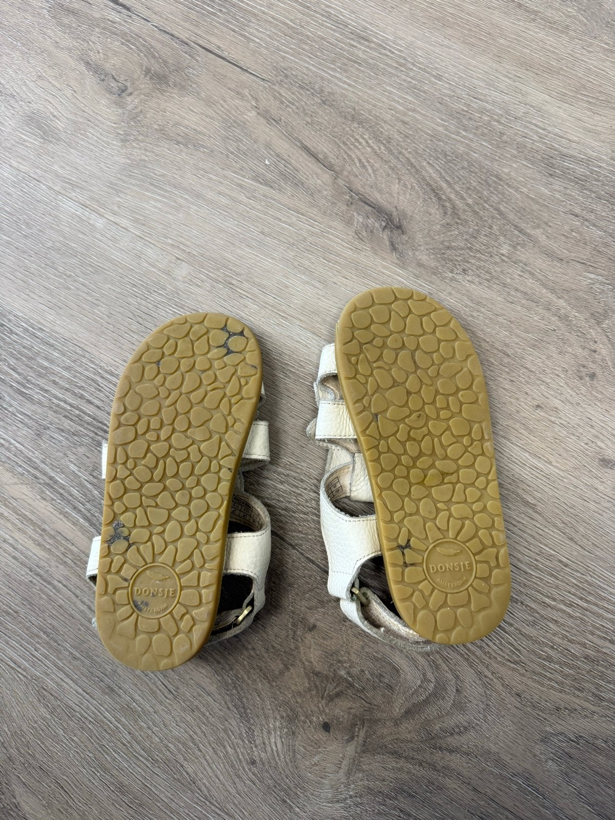Donsje Amsterdam sandalen met bloem maat 29, Ophalen of Verzenden, Gebruikt, Jongetje of Meisje, Schoentjes